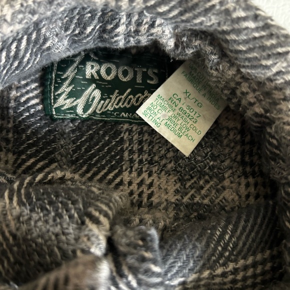 Roots Flannel Button up - Picture 2 of 6